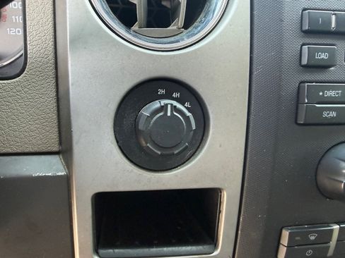 Used 2010 Ford F150 XLT AWD/4WD image 11