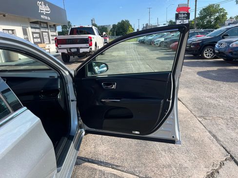 Used 2016 Toyota Avalon Touring image 12