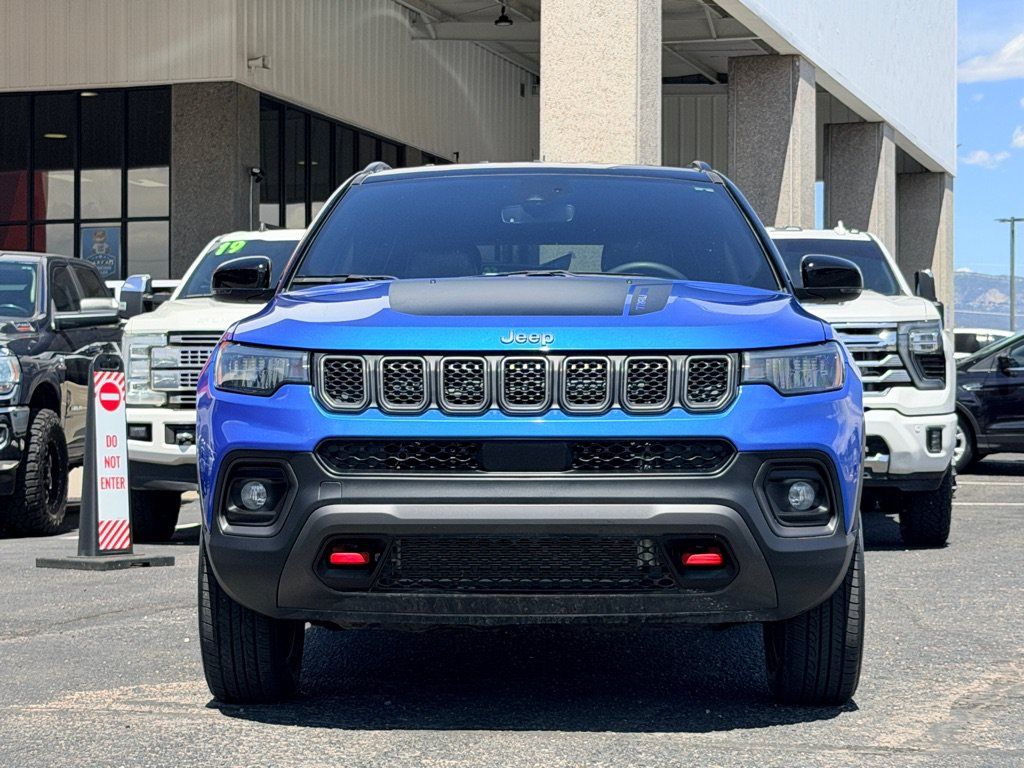 Used 2023 Jeep Compass Trailhawk AWD/4WD image 28