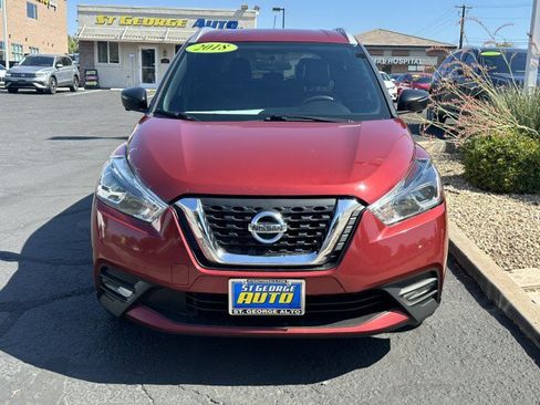 Used 2018 Nissan Kicks SR w/ Premium Package FWD image 8
