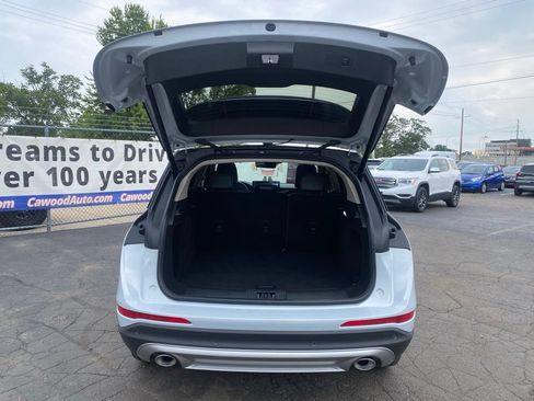 Used 2025 Lincoln Corsair Reserve AWD/4WD image 4