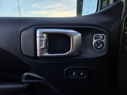 Used 2021 Jeep Wrangler Unlimited Sport image 11