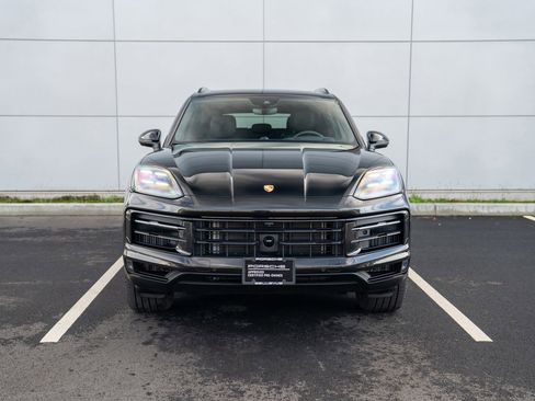 Certified 2025 Porsche Cayenne image 6