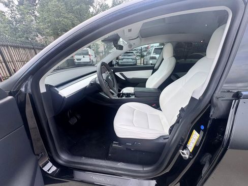 Used 2021 Tesla Model Y Long Range AWD/4WD image 4