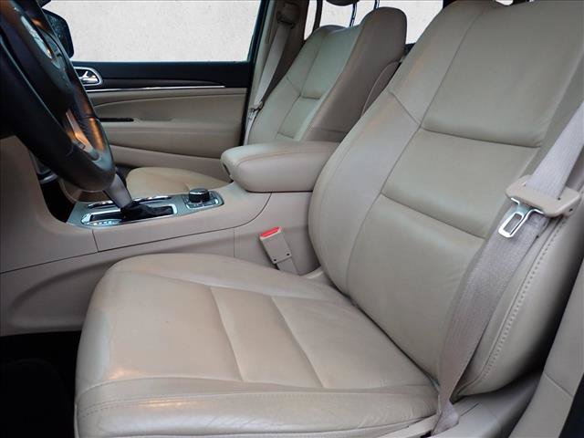 Used 2018 Jeep Grand Cherokee Limited AWD/4WD image 9