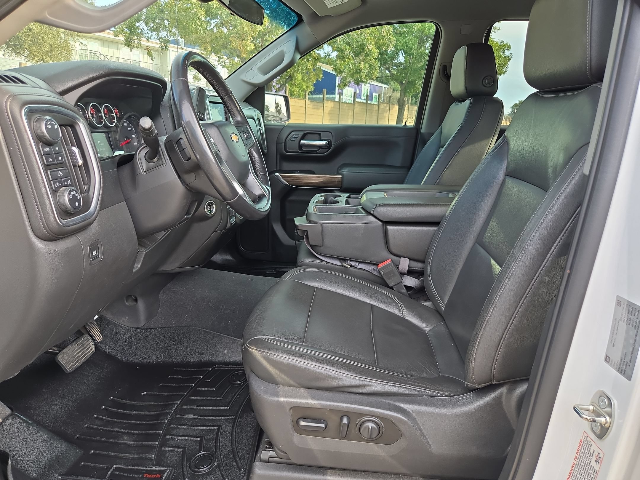 Used 2019 Chevrolet Silverado 1500 LT w/ Texas Edition AWD/4WD image 9
