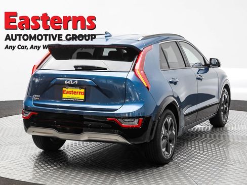 Used 2023 Kia Niro Wave w/ Wave Preserve Package image 5
