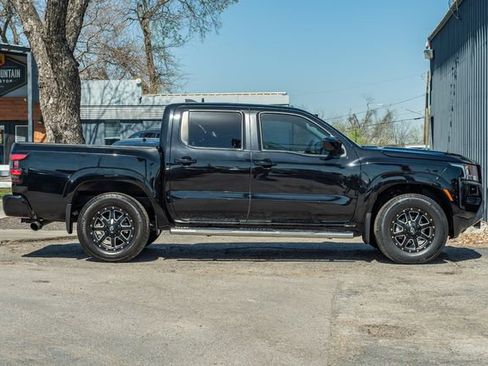 Used 2022 Nissan Frontier SV image 7