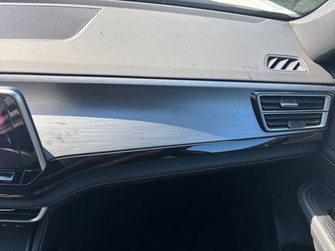 Used 2025 Volkswagen Atlas Cross Sport SE image 35