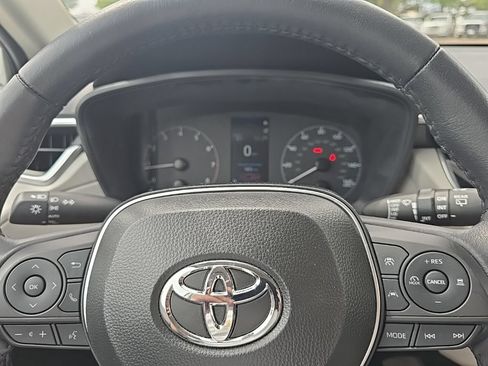 Used 2024 Toyota Corolla Cross LE AWD/4WD image 14