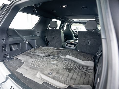 Used 2023 Lincoln Navigator Reserve AWD/4WD image 23