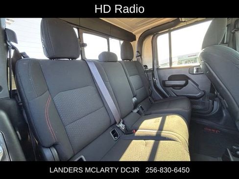 Used 2021 Jeep Gladiator Rubicon image 14