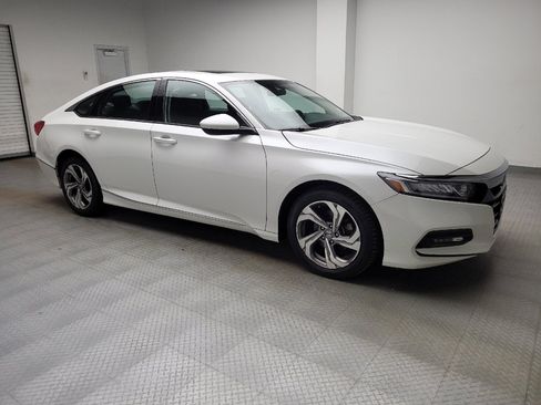 Used 2018 Honda Accord EX image 11