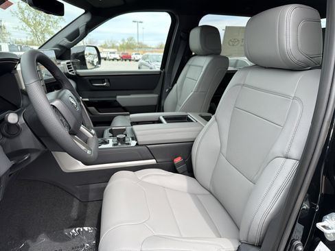 New 2026 Toyota Tundra Limited AWD/4WD image 11