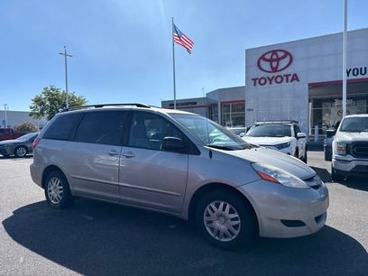 Used 2010 Toyota Sienna LE w/ Towing Prep Pkg