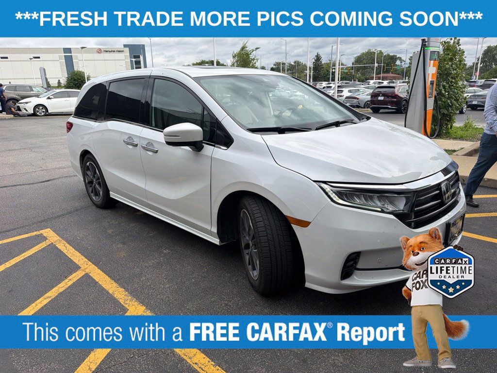 Used 2021 Honda Odyssey Elite image 3