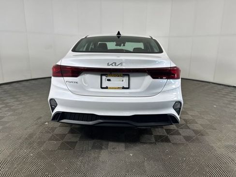 Used 2022 Kia Forte LXS image 4