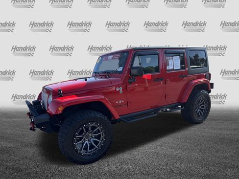 Used 2016 Jeep Wrangler Unlimited Sahara w/ Connectivity Group AWD/4WD image 5