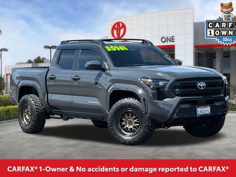 Used 2024 Toyota Tacoma SR5 RWD image 2