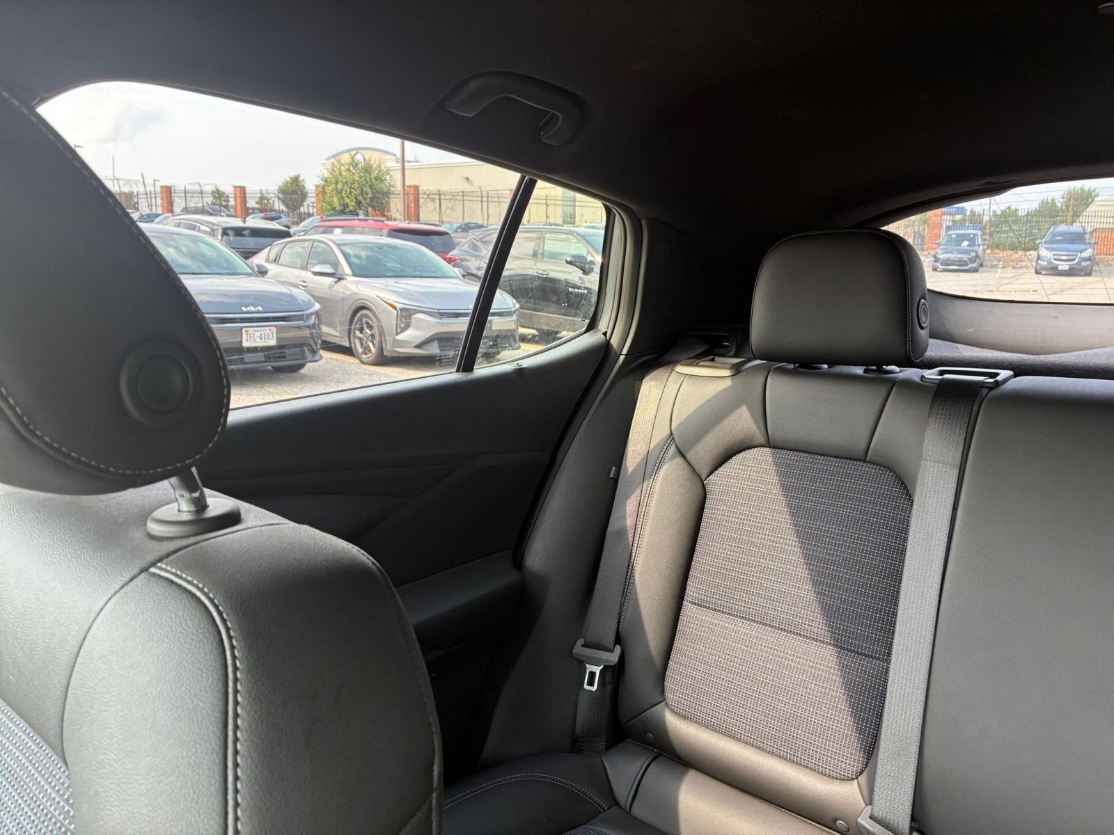 Used 2025 Buick Envista Preferred FWD image 33