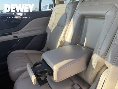 Used 2021 Lincoln Aviator Reserve w/ Equipment Group 201A AWD/4WD image 27