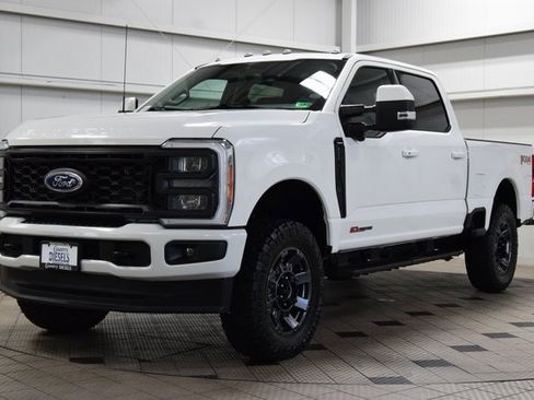 Used 2023 Ford F250 Lariat w/ Sport Appearance Package image 3