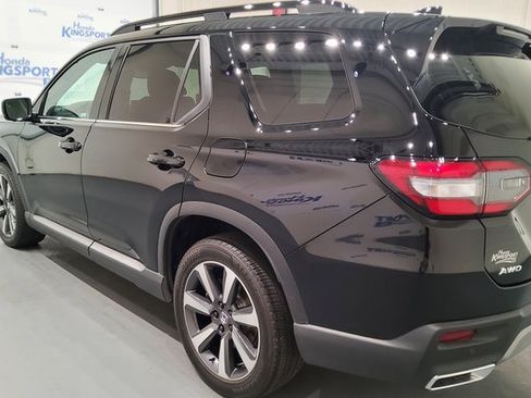 Used 2025 Honda Pilot Elite image 5