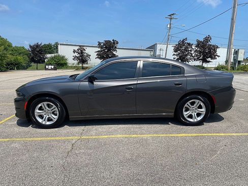 Used 2023 Dodge Charger SXT image 5