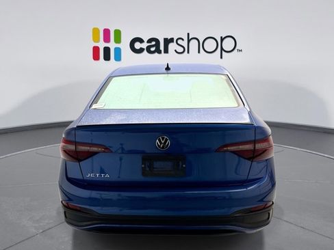 Used 2023 Volkswagen Jetta Sport image 4