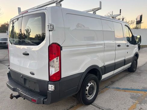 Used 2017 Ford Transit 250 Base image 5