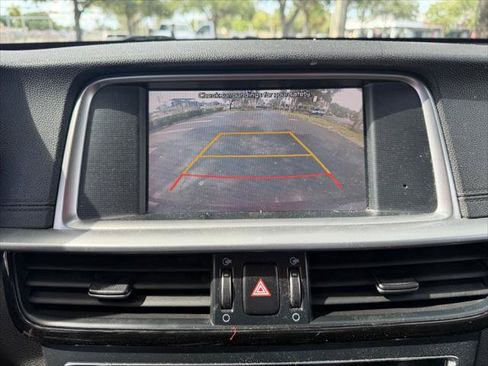 Used 2019 Kia Optima LX FWD image 27
