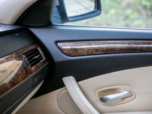 Used 2010 BMW 535i Sedan image 29