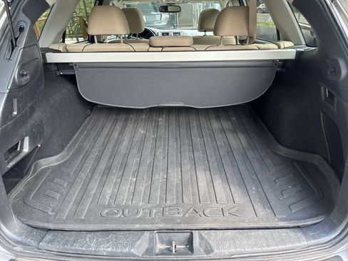 Used 2016 Subaru Outback 2.5i Premium AWD/4WD image 20