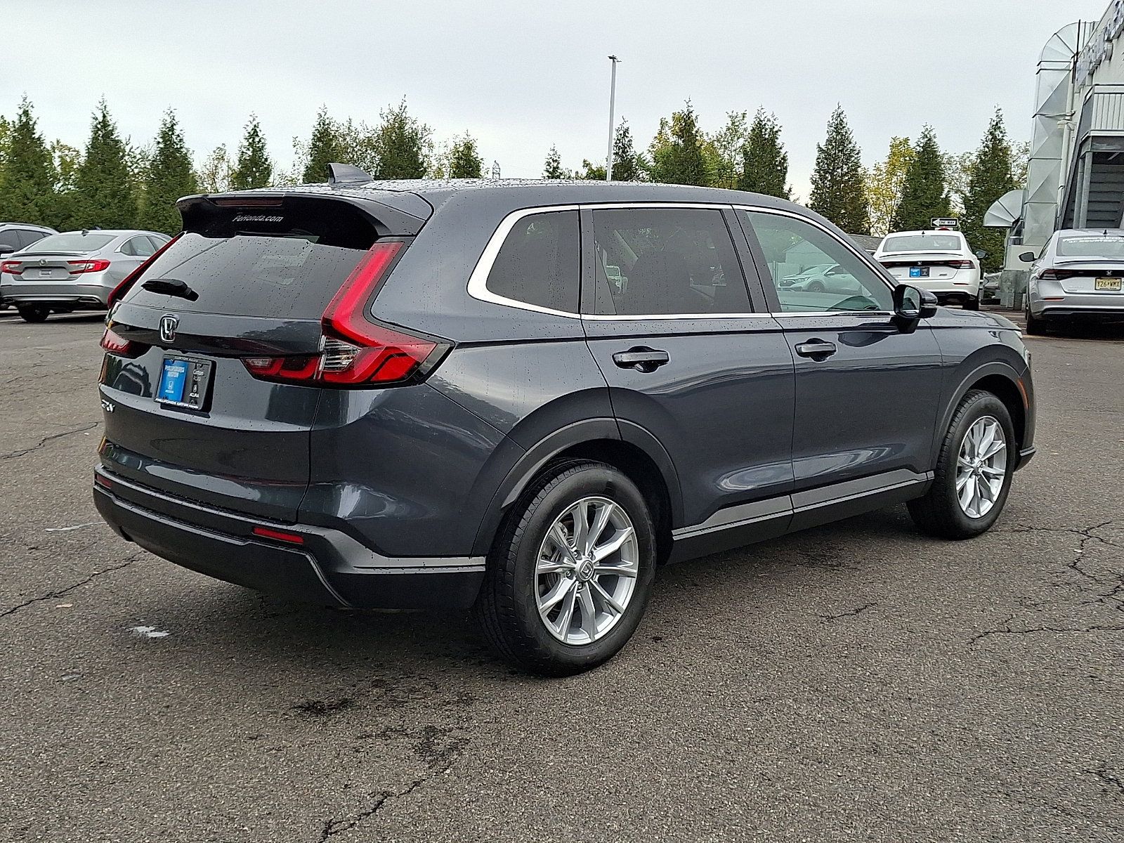 Used 2025 Honda CR-V EX image 6