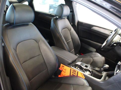 Used 2019 Hyundai Sonata Limited image 16