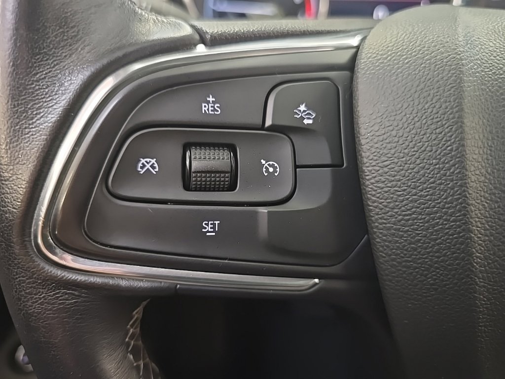Used 2020 Buick Encore GX Select AWD/4WD image 18