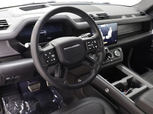 Certified 2025 Land Rover Defender 110 V8 AWD/4WD image 6