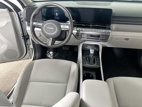 Used 2025 Hyundai Kona SEL FWD image 17