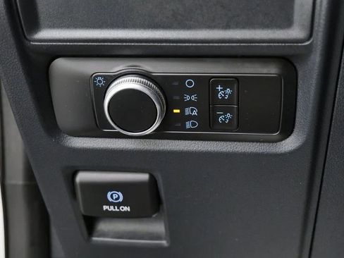 Used 2022 Ford Expedition XLT image 37