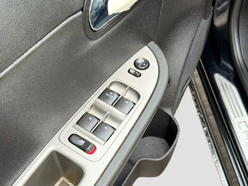 Used 2010 Chevrolet Malibu LTZ image 16