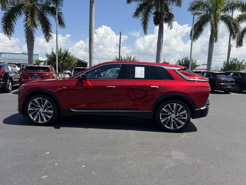 Certified 2025 Cadillac Lyriq Luxury w/ Nappa Leather Package RWD image 6