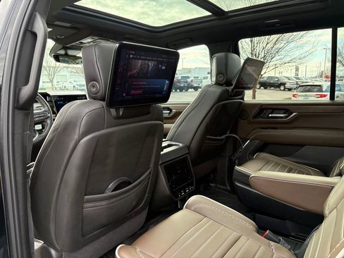 Certified 2025 GMC Yukon Denali Ultimate image 16