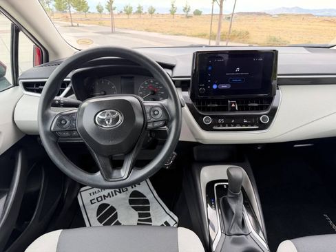 Used 2025 Toyota Corolla LE FWD image 21