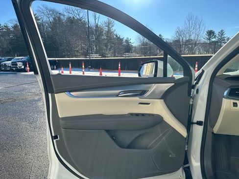 Used 2022 Cadillac XT5 Premium Luxury image 22