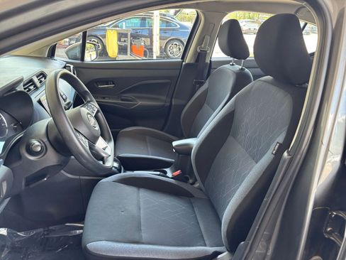 Used 2025 Nissan Versa SV FWD image 36