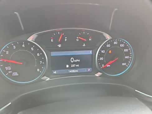 Used 2024 Chevrolet Equinox Premier FWD image 19