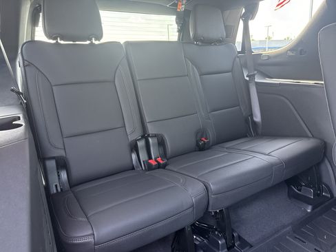 Used 2026 Chevrolet Tahoe High Country AWD/4WD image 32