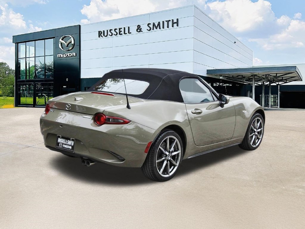 Used 2023 MAZDA MX-5 Miata Grand Touring RWD image 4