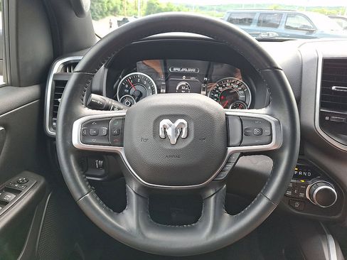 Used 2022 RAM 1500 Big Horn AWD/4WD image 16