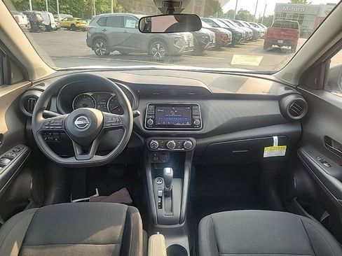 Used 2025 Nissan Kicks Play S image 16